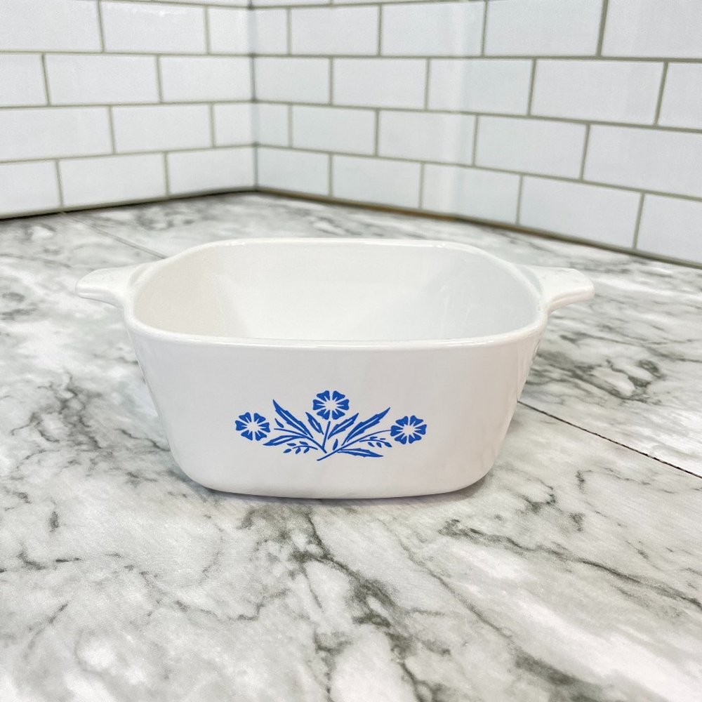 Vintage MCM Corning Ware Cornflower 700 ML Petite Baker